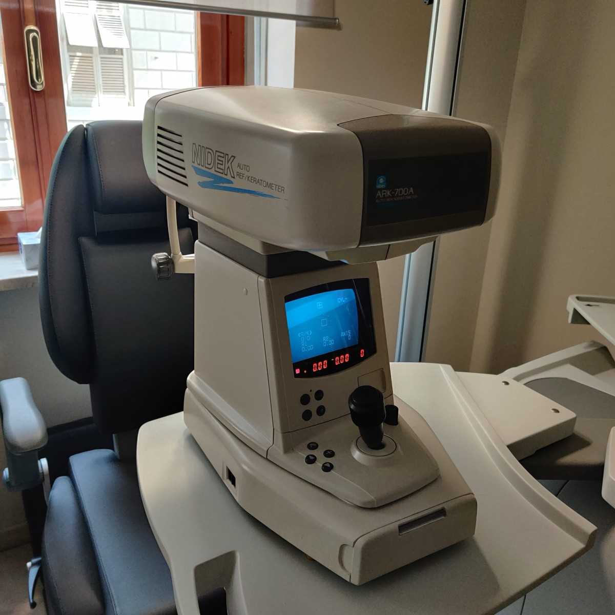 Autorefractor Keratometer Nidek ARK700